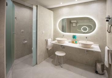 Salle de bain et équipements de la chambre Art Déco