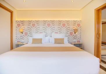 Double double avec salon d'art de deco