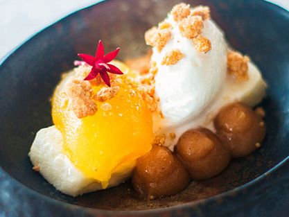 Quince crumble with fresh cheese mousse