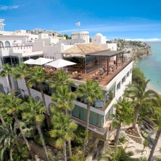 La Caleta pool