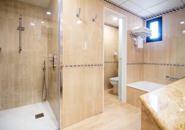 Bain de la chambre Torre Paradís