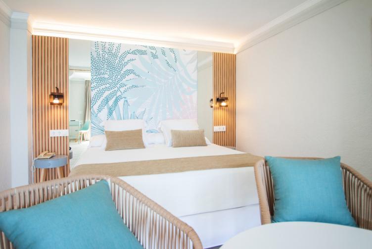 Torre Paradís Zimmer Bett