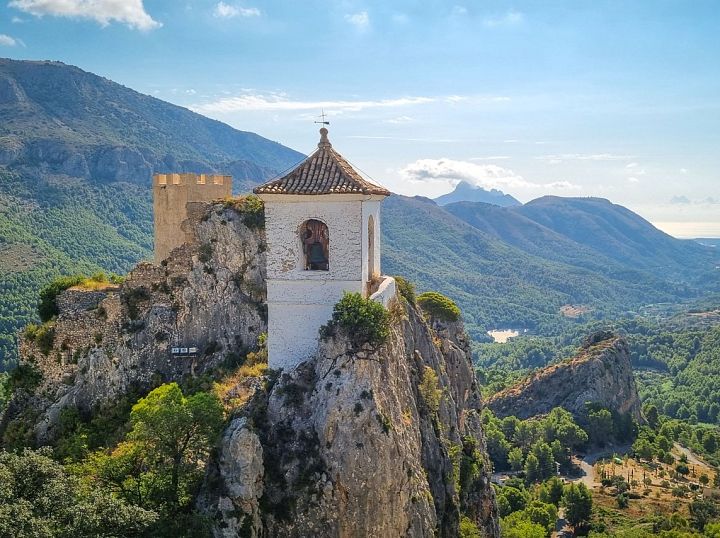 Замок Гвадалест