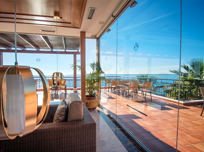 Einrichtungen und Dienstleistungen