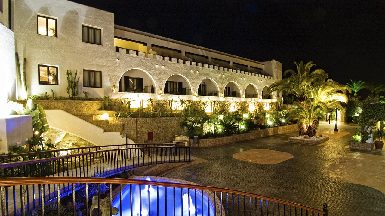 Hotel Montíboli de noche